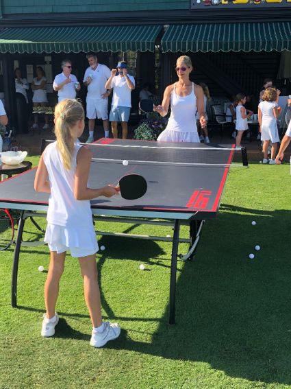 Mother daughter pong